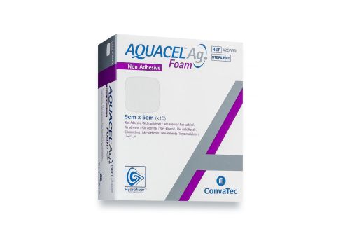 Aquacel Ag Foam medicazione sterile non adesiva 5 x 5cm 10 pezzi