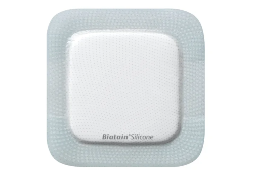Biatain medicazione speciale adesiva in silicone 7,5 x 7,5cm 10 pezzi