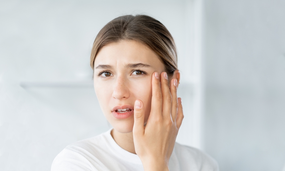 Pelle secca e screpolata, la routine idratante per viso, mani e corpo